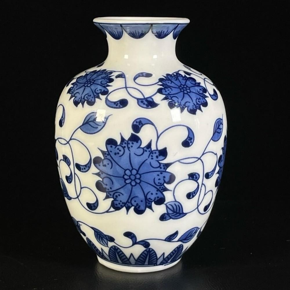 Chinese Antique Hand-Painted Blue and White Twined Flower Porcelain Vase (1 of 5)