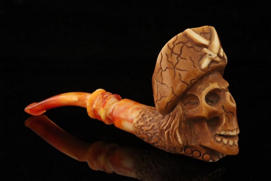 Pirate Skull Carved Meerschaum Pipe with Fitted Case (1 of 5)