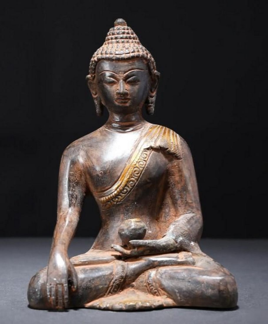 Lord Buddha in Bhumisparsha Mudra Brass Statue (1 of 4)