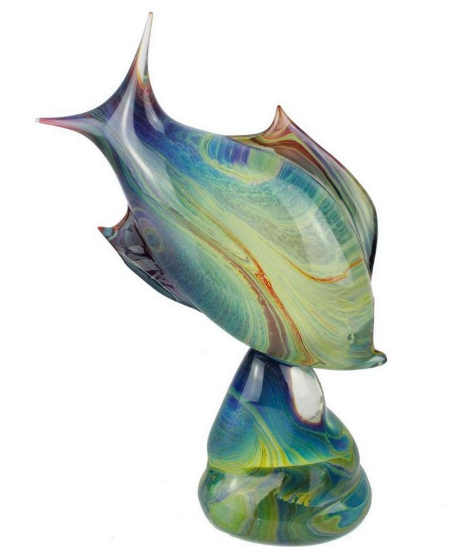 Murano Glass Fish – Chalcedony Sculpture: Murano Glass Fish – Chalcedony Sculpture Handmade in Murano, this fish sculpture is created using warm glass modelling and decorated with chalcedony glass. The process involves combining glass with