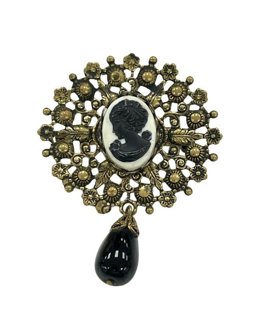 Vintage Victorian Lady Monochromatic Cameo Gold Brooch (1 of 3)