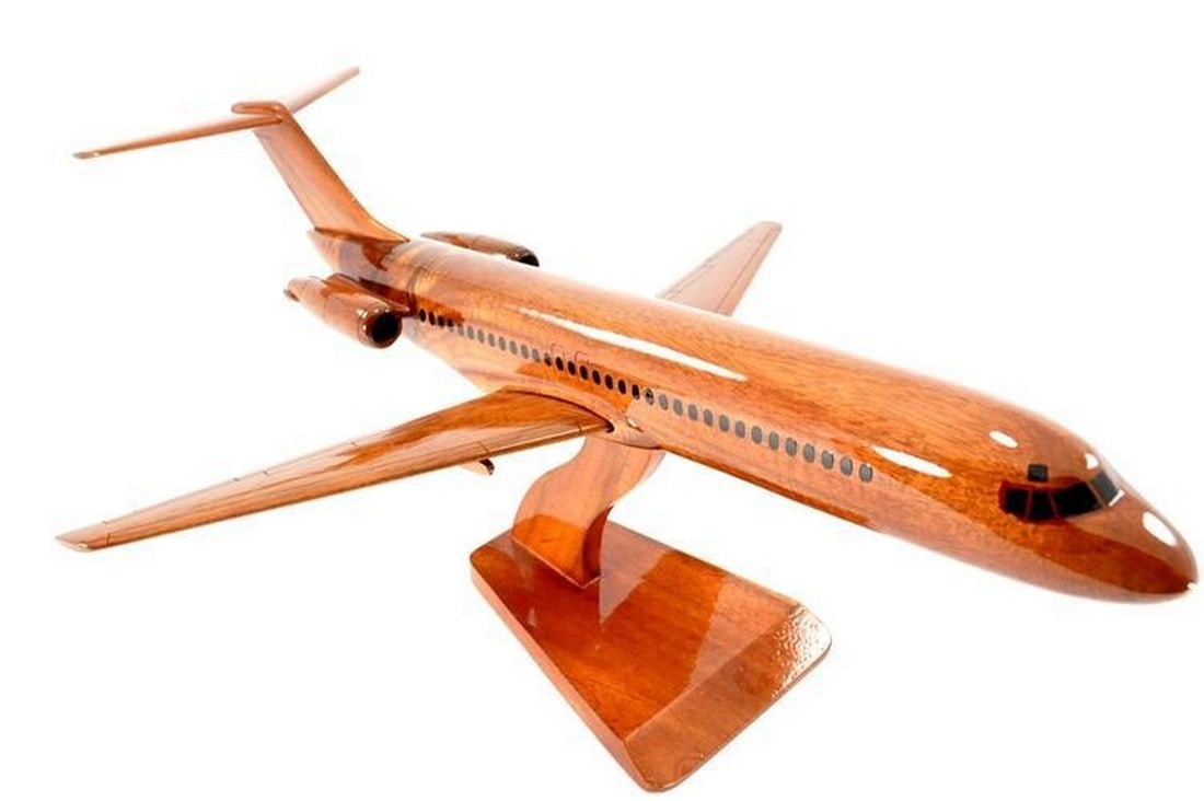 Douglas DC-9 Wooden Model - 2