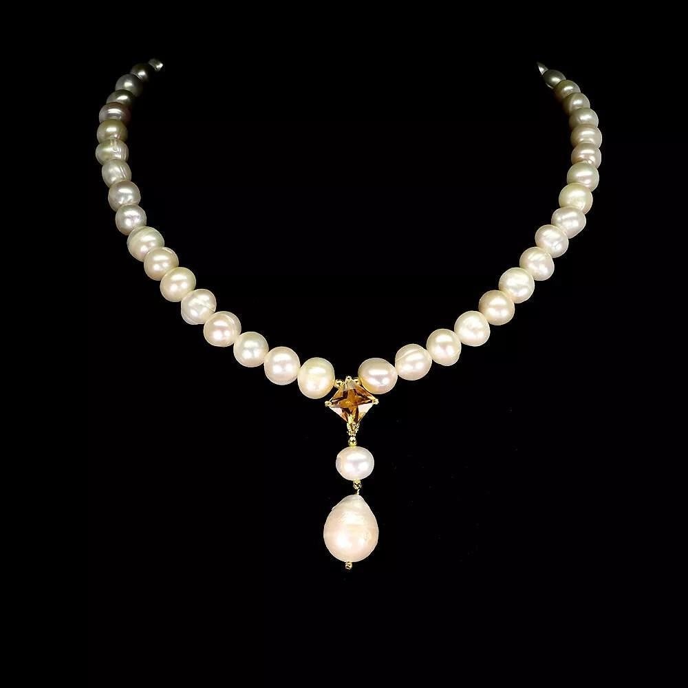 16" Square Citrine and Pearl 925 Sterling Silver Necklace: 16" Square Citrine and Pearl 925 Sterling Silver Necklace Illuminate your style with this exquisite 925 sterling silver necklace featuring a stunning 8mm square citrine gemstone, elegantly