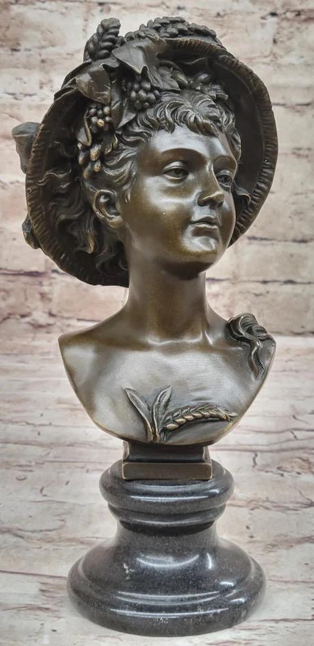 Art Nouveau Bronze Bust Statue of Elegant Nude Women - 10.5" x 5": Art Nouveau Bronze Bust Statue of Elegant Nude Women - 10.5" x 5" This extraordinary artwork captivates with its elegance—a bust statue portraying a sophisticated young woman adorned in a f