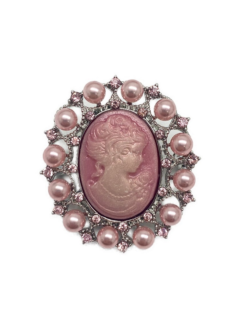 Pretty Pink Pearl And Rhinestone Ladies Cameo Brooch: Pretty Pink Pearl And Rhinestone Ladies Cameo Brooch View photos for further details.