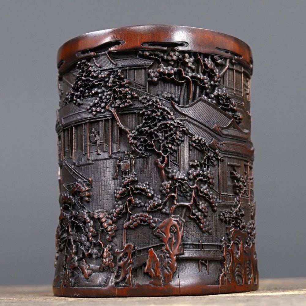 Antique Bamboo Carving Chinese Courtyard Pen Holder: Antique Bamboo Carving Chinese Courtyard Pen Holder This meticulously crafted antique pen holder showcases an intricate bamboo carving of an ancient Chinese courtyard, complete with detailed architec