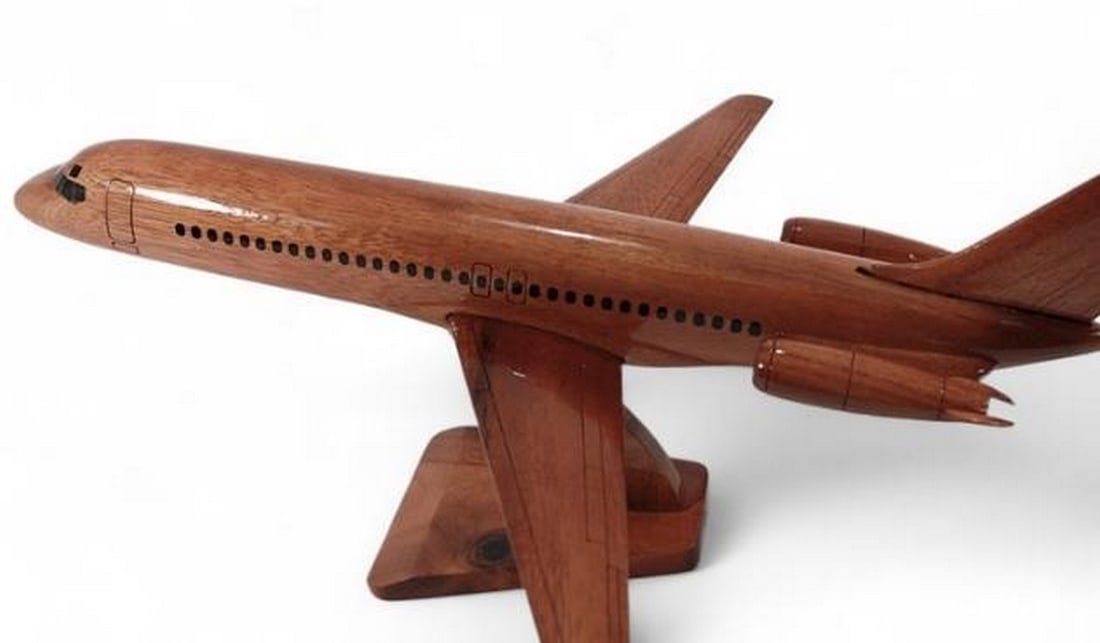 Douglas DC-9 Wooden Model - 4
