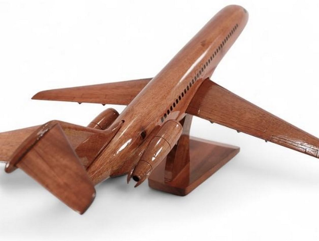 Douglas DC-9 Wooden Model - 5