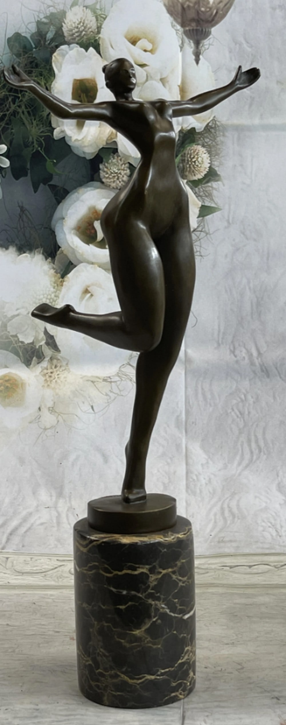 Modern Abstract Dancing Woman Bronze Sculpture: Modern Abstract Dancing Woman Bronze Sculpture An abstract beauty poses for a portrait. She stretches her long round body. She kneels and curls an arm upward. Like a classic pin-up, she p