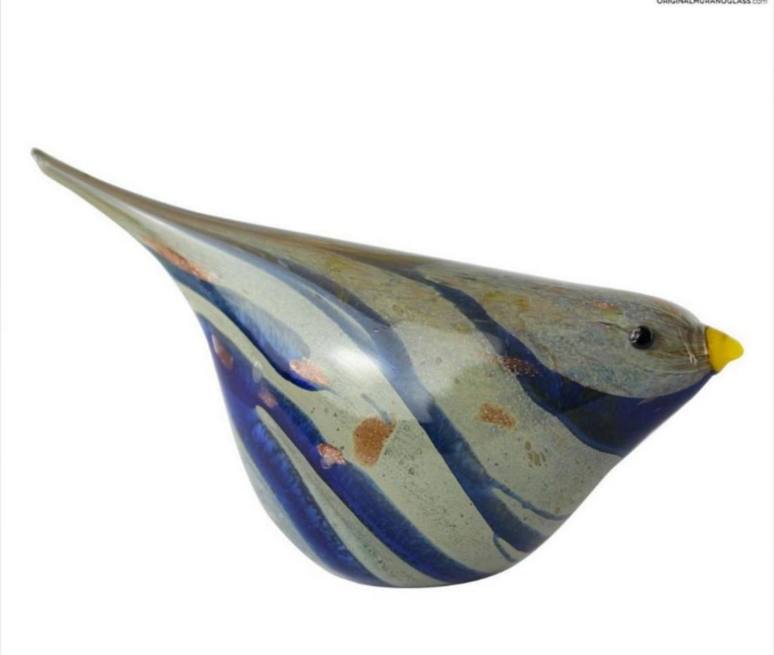 Blue Sparrow – Murano Glass Animal Figurine (1 of 3)