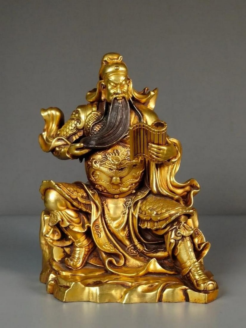 Antique Chinese Handcrafted Pure Copper Guan Gong Wu Caishen Statue: Antique Chinese Handcrafted Pure Copper Guan Gong Wu Caishen Statue Chinese statue depicting Guan Gong (Wu Caishen), handcrafted from pure copper. This antique piece features traditional detailing