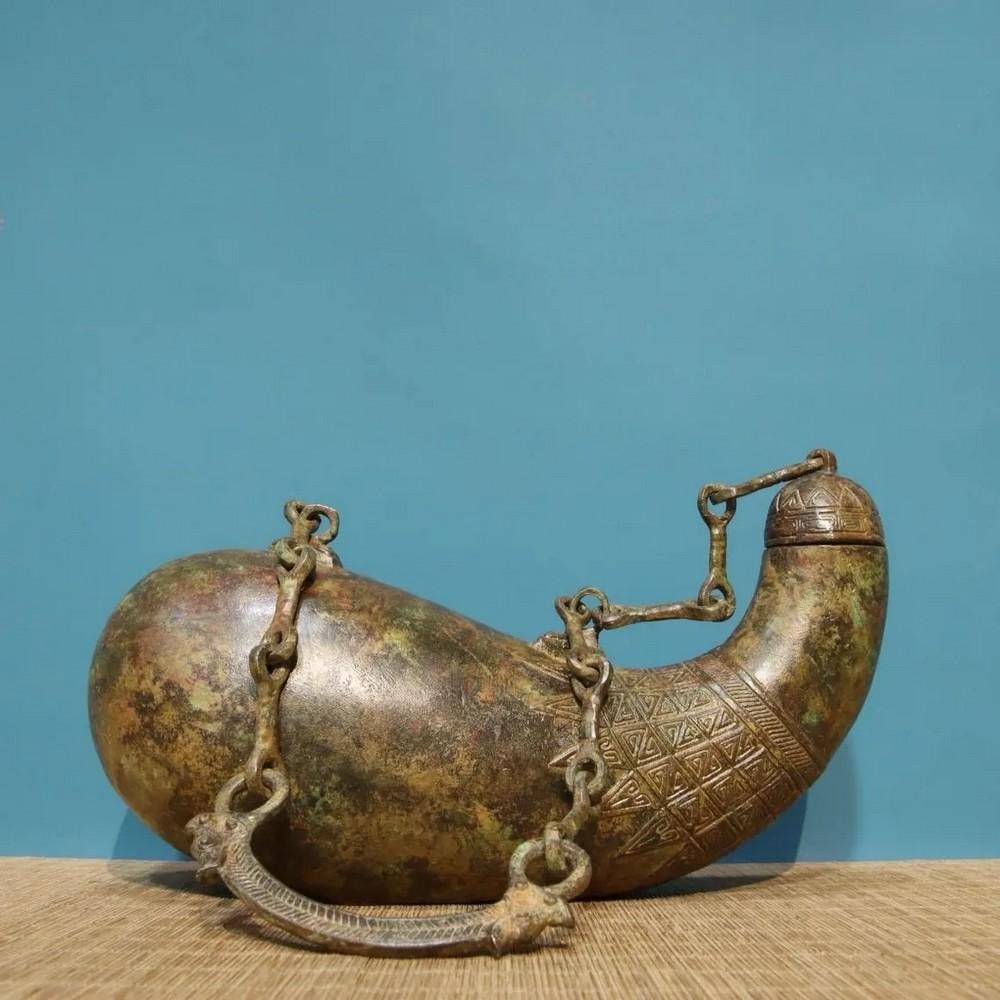 Antique Chinese Bronze Chain Handle Pot Wine Vessel Statue Ornament (1 of 7)