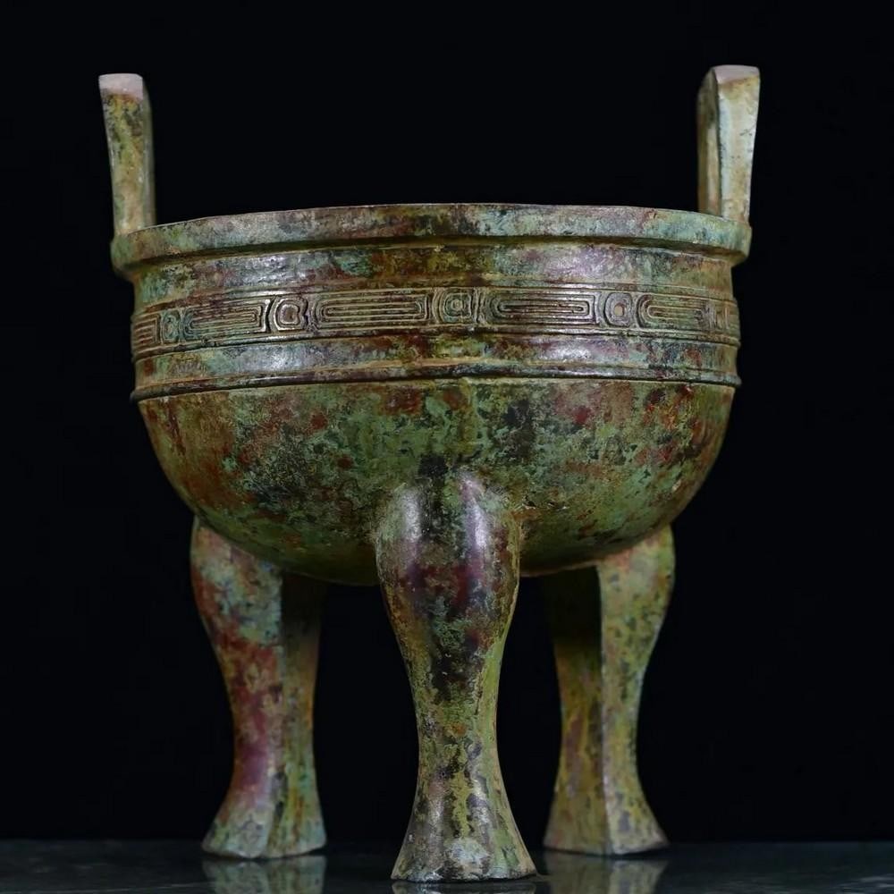 Antique Chinese Mao Gong Ding Bronze Ornament (1 of 7)