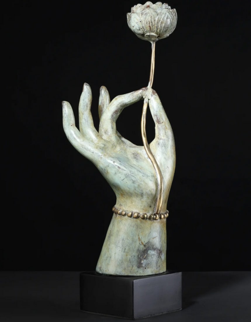 The Bloom of Buddhism – Table Décor with Tealight Holder (1 of 3)