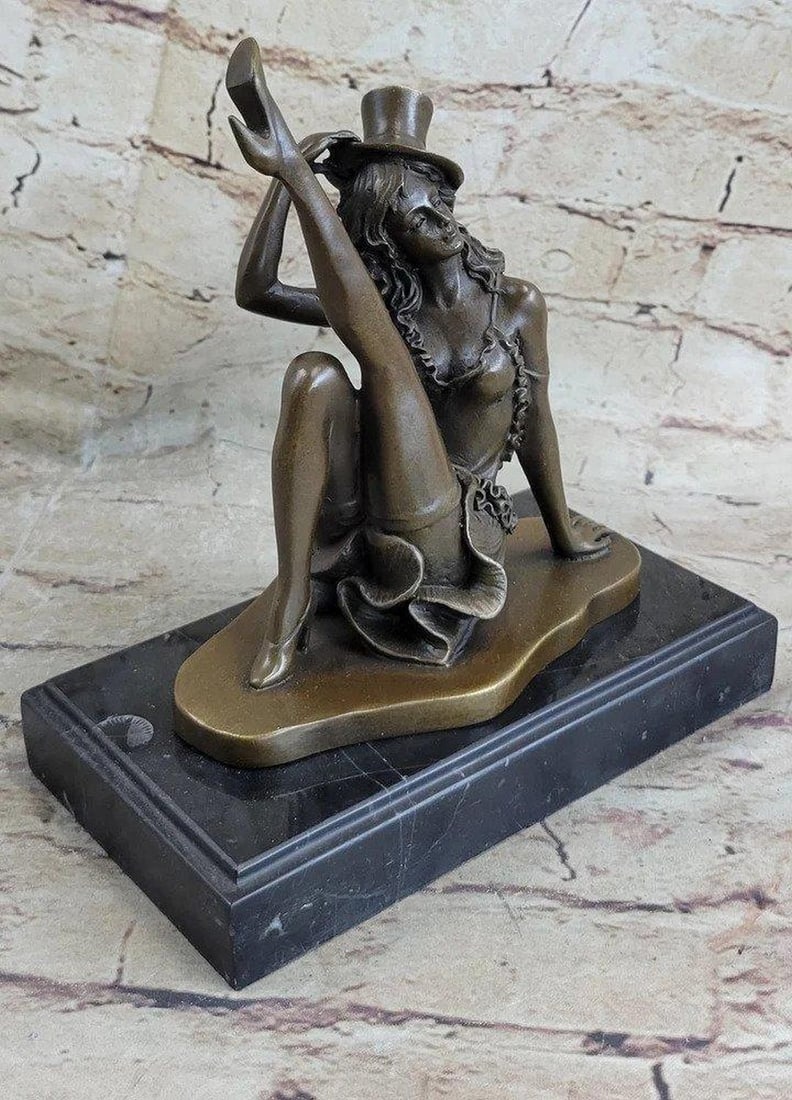 Sexy Burlesque Dancer Bronze Sculpture Statue Statue Art Deco Marble Figurine - 7.5" x 7": Sexy Burlesque Dancer Bronze Sculpture Statue Statue Art Deco Marble Figurine - 7.5" x 7" This sultry lil burlesque dancer knows all the right moves and is all about putting on a little tempt