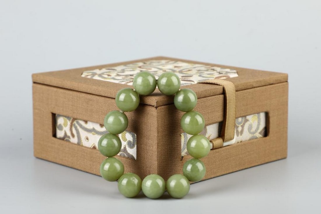 Elegant Serenity: Handcrafted Jade Bracelet (1 of 9)