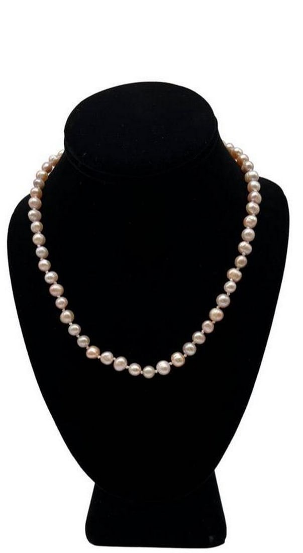 7-8 mm Lavender Freshwater Pearl Necklace and Earrings: 7-8 mm Lavender Freshwater Pearl Necklace and Earrings This necklace measures 18 inches and has an 18K GP clasp. The matching earrings are set in 18K GP as well. View photos for further details