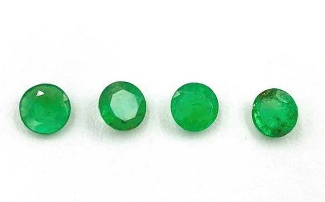 1.13ct Four Faceted Emerald Round Gemstones: Four Faceted Emerald Rounds For many, emerald is considered to be the symbol of rebirth. It is also believed to represent good fortune, youth, balance, growth, peace, and foresight Size- 4.0 mm, Piece