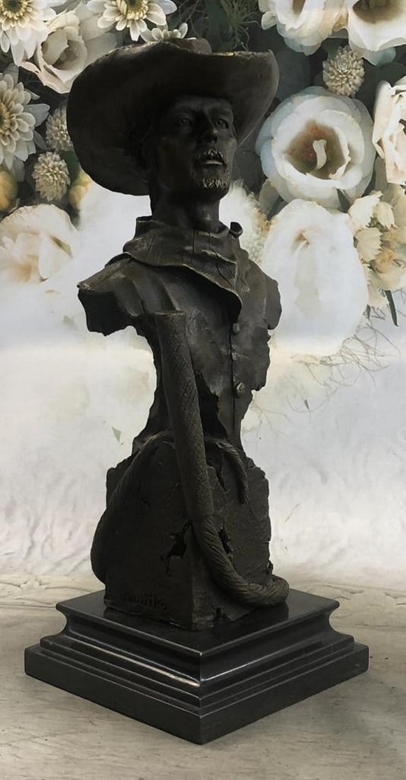 Original Western "Buffalo Bill" Bronze Bust Statue Sculpture Signed By Artist Kamiko - 11lbs: The "Buffalo Bill" Bust Shows The Dignity And Class Of The Aged Master Showman And Scout In His Later Years. This Bronze Bust Is A Must For Anyone`S Collection Of Western Memorabilia. Only