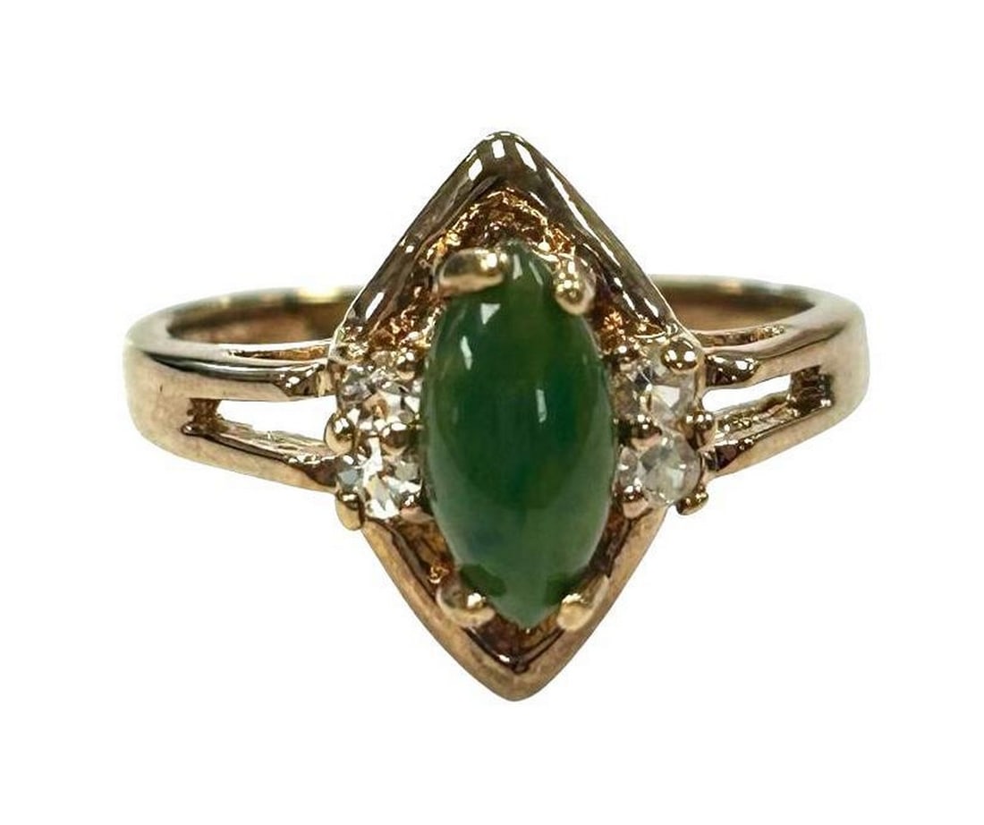 Size 8 Moss Green 18KTGP Ring: Size 8 Moss Green 18KTGP Ring The focal point of this exquisite piece is the enchanting moss green stone, carefully chosen for its vibrant color and organic allure. The yellow gold electroplate accen
