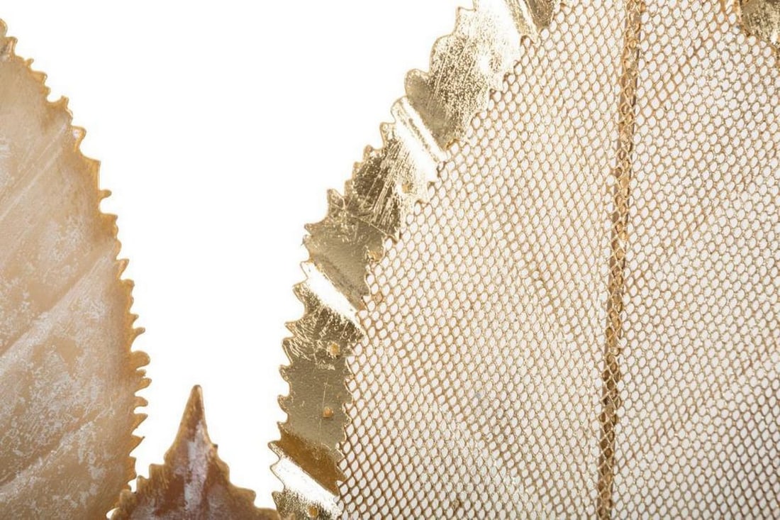 Contemporary Leaf Decoration - 3