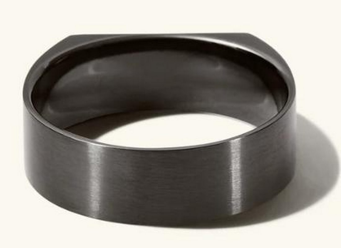 Obsidian Crest Ring Size 10 - 2