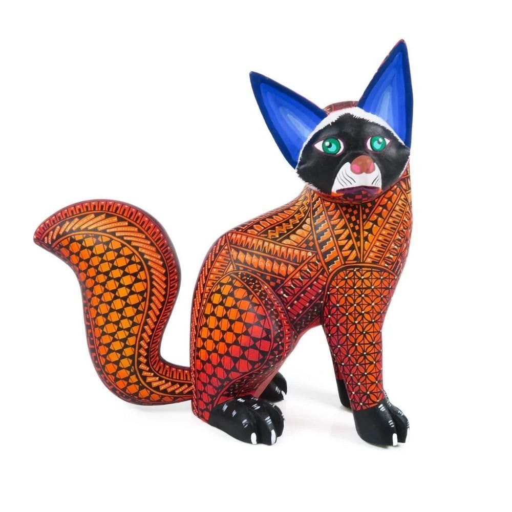 Zapotec Spirit – Handcrafted Raccoon Alebrije from Oaxaca (1 of 6)