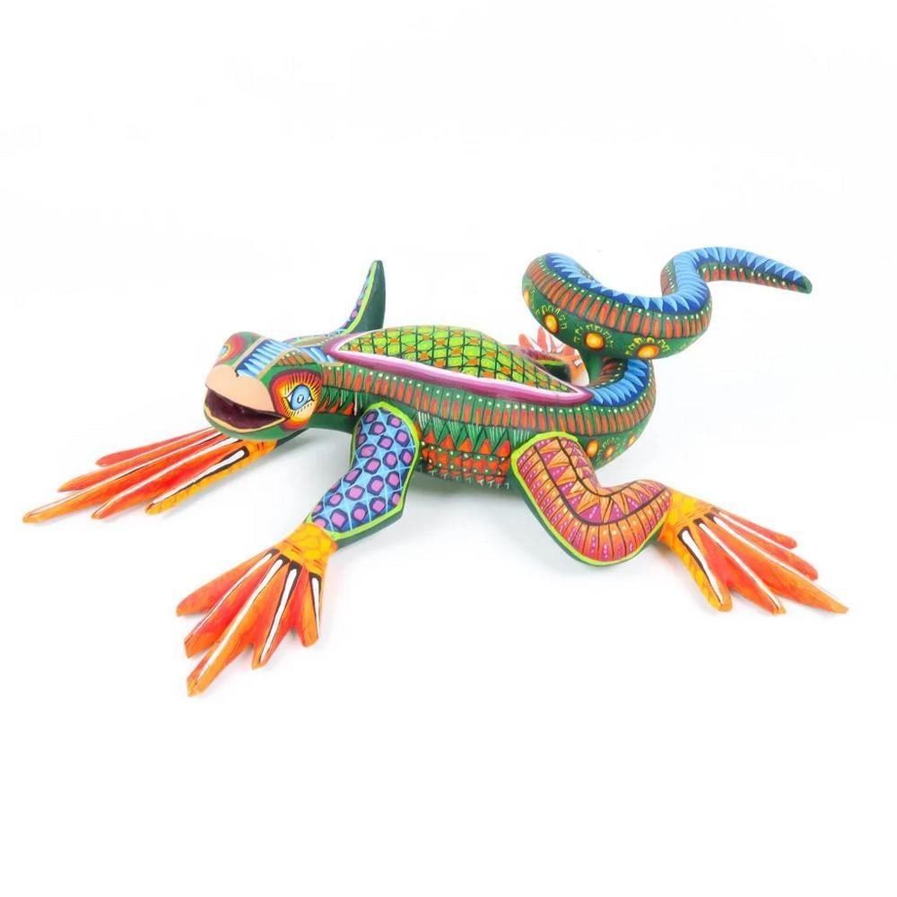 Vibrant Iguana – Exquisite Oaxacan Alebrije by the Fuentes Family (1 of 4)