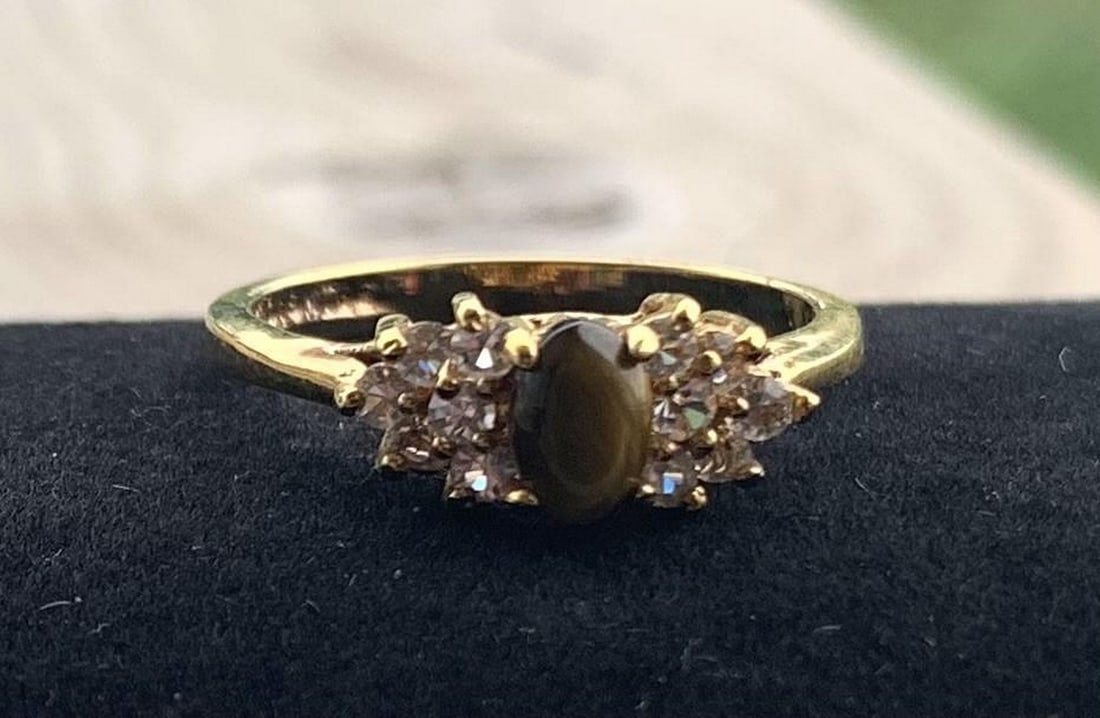 Golden Gaze Ring - 2