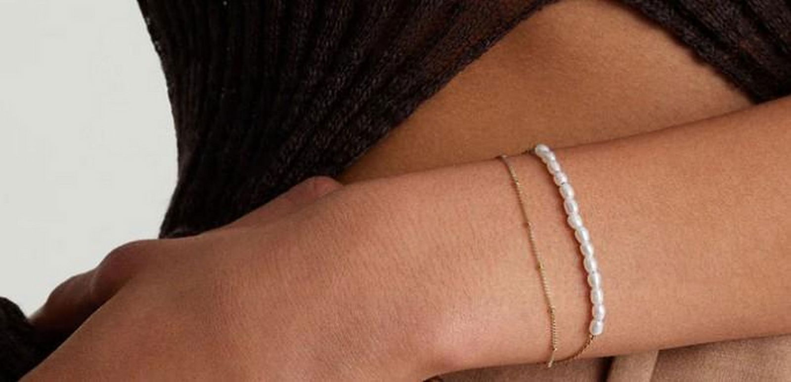 Delicate Tiny Pearl Bracelet (1 of 3)