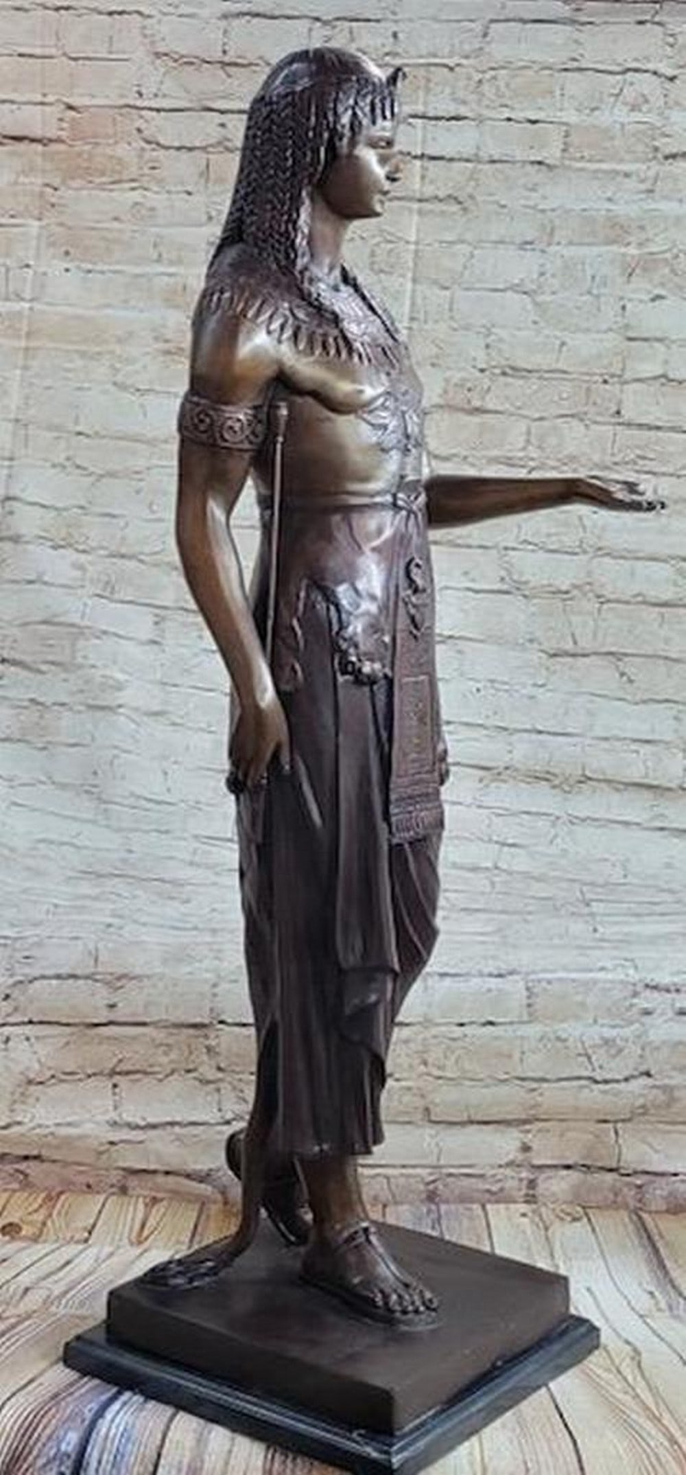 Egyptian Prince Pharaoh Bronze Statue Sculpture Figure w/ Outstretched Hand 35" x 11": Egyptian Prince Pharaoh Bronze Statue Sculpture Figure w/ Outstretched Hand 35" x 11 Admire the exquisite grandeur of this Art Deco Bronze Egyptian Prince, elegantly poised on a magnificent marbl