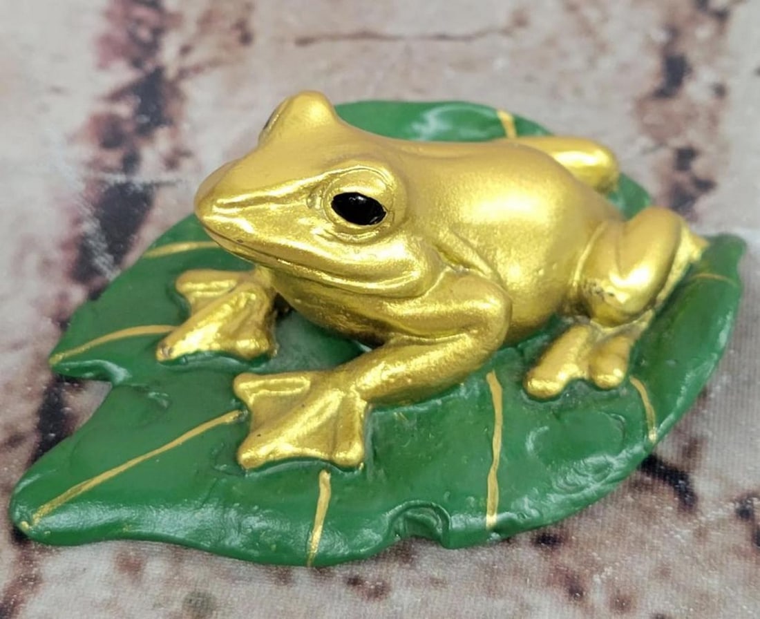 Milo Signed Frog Figurine Vienna Bronze – 1.5" x 3" (1 of 6)