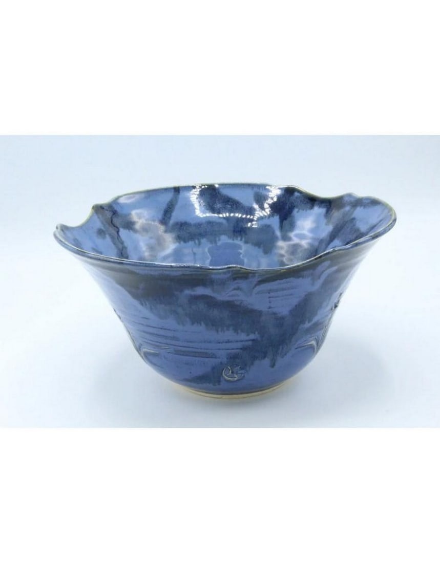 Medium Blue Salad Bowl: Medium Blue Salad Bowl Handcrafted by a Canadian artist, this stoneware pottery is safe for food, oven, microwave, and dishwasher use. Specifications: Size: 9.5" Dishwasher, oven & microwav