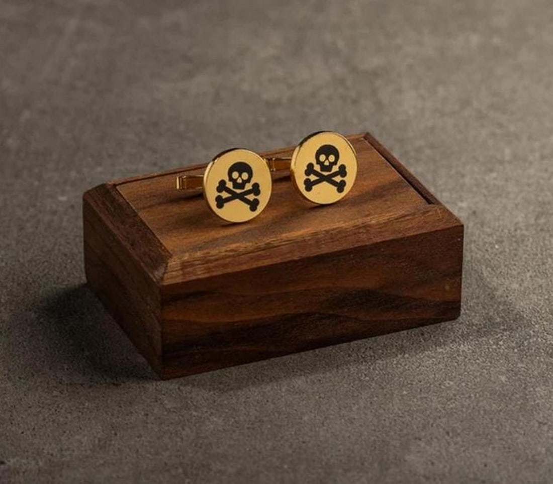 925 Sterling Silver with 18K Gold Plate Mens Skull Cufflinks (1 of 5)