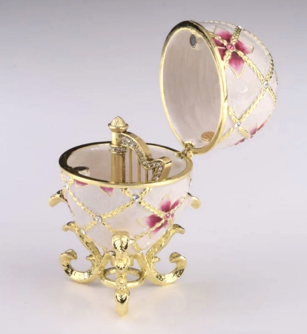 White Egg With Pink Heart With Harp Inside Trinket Box (1 of 3)
