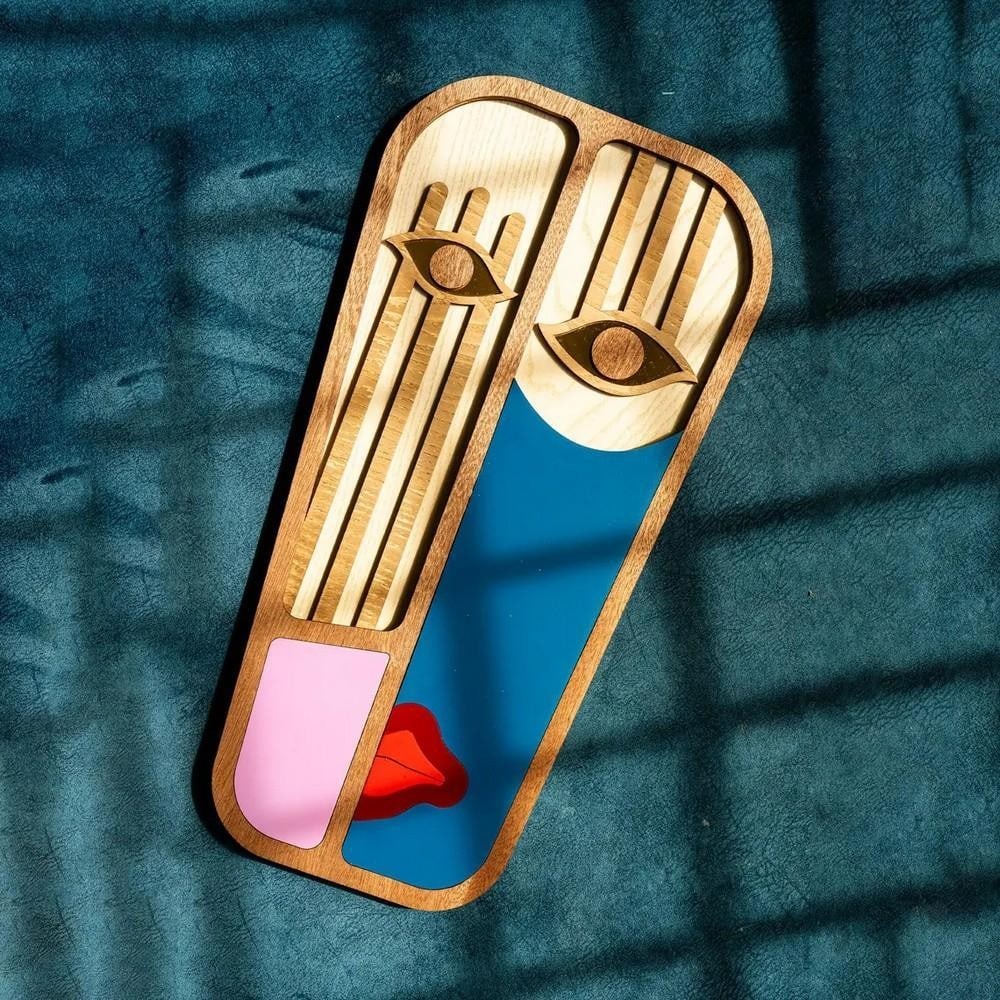 Abstract Face Wooden Wall Mask Handcrafted Modern Art Decor: Abstract Face Wooden Wall Mask Handcrafted Modern Art Decor Step into the world of contemporary art with this handcrafted abstract face wooden wall mask. A true celebration of modern design, this piec