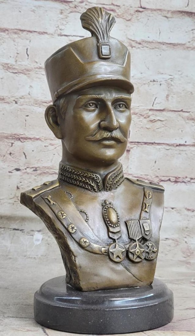 Reza Shah Pahlavi Persian Shah of Iran Bronze Bust Statue - 7lbs: Reza Shah Pahlavi Persian Shah of Iran Bronze Bust Statue - 7lbs This bronze sculpture depicts the late Reza Shah Pahlavi, a visionary leader of Iran who desired to establish a secular republic and mo