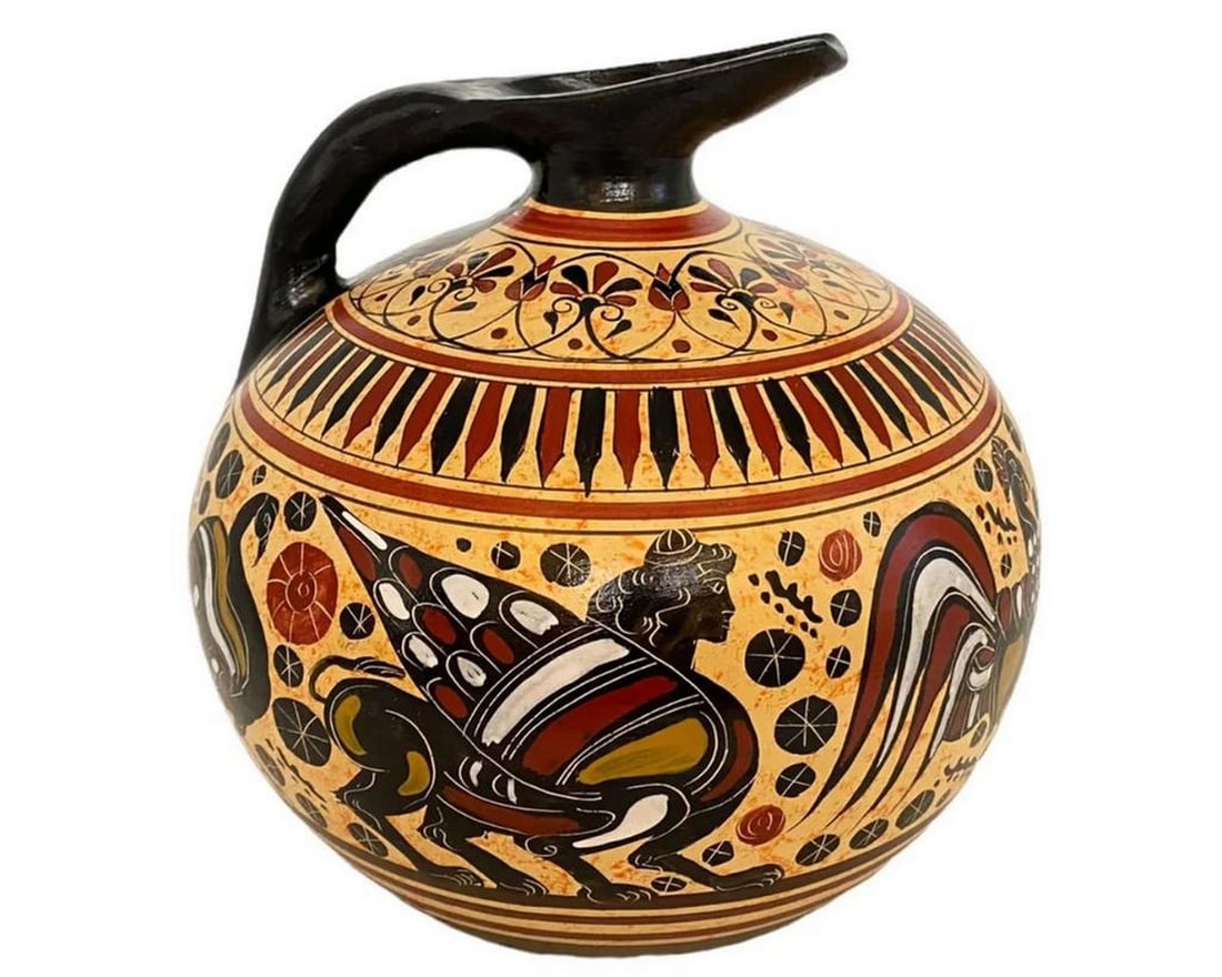 Greek Pottery Oinochoe Jug – Ancient Corinthian Art Replica: Greek Pottery Oinochoe Jug – Ancient Corinthian Art Replica This finely crafted oinochoe jug is a reproduction of Corinthian pottery, celebrated for its intricate decoration and storytelling. Corint