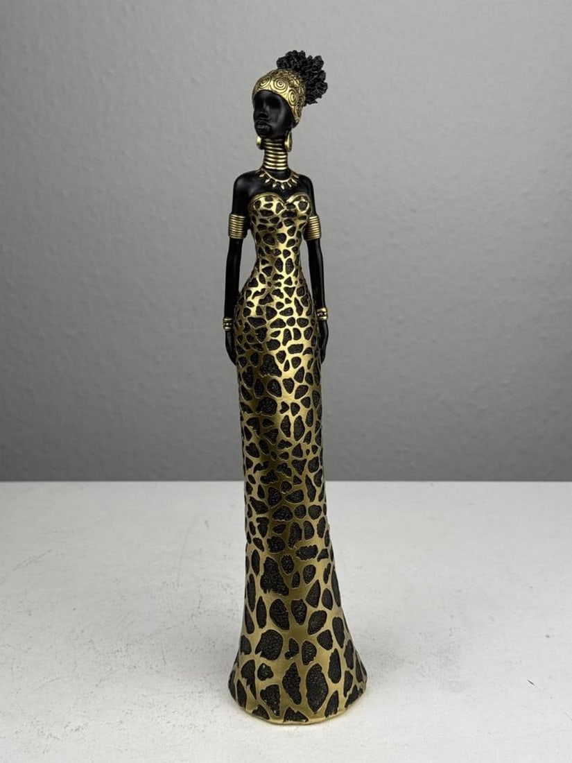 Leopard Elegance – African Lady Statue - 5