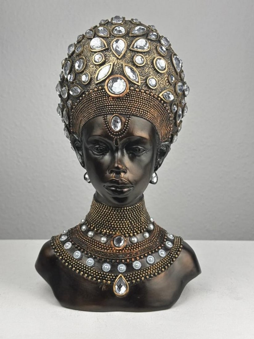 Regal African Queen Bust – Bronze Sculpture (1 of 6)