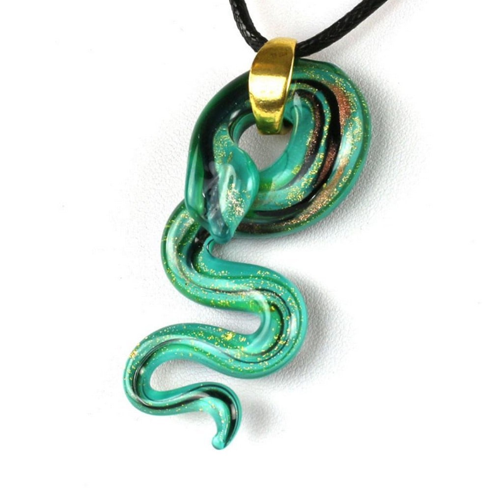 Murano Glass Green Snake Pendant: Murano Glass Green Snake Pendant Venetian glass pendant hand made with aventurine glass decoration which gives this necklace both elegance and preciosity. Amazing colored affects and stunning textur