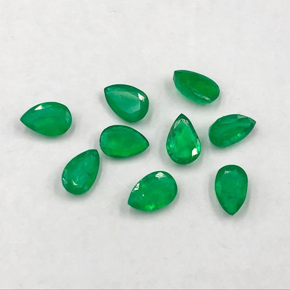 3.42ct Nine Faceted Emerald Pear Gemstone (1 of 1)