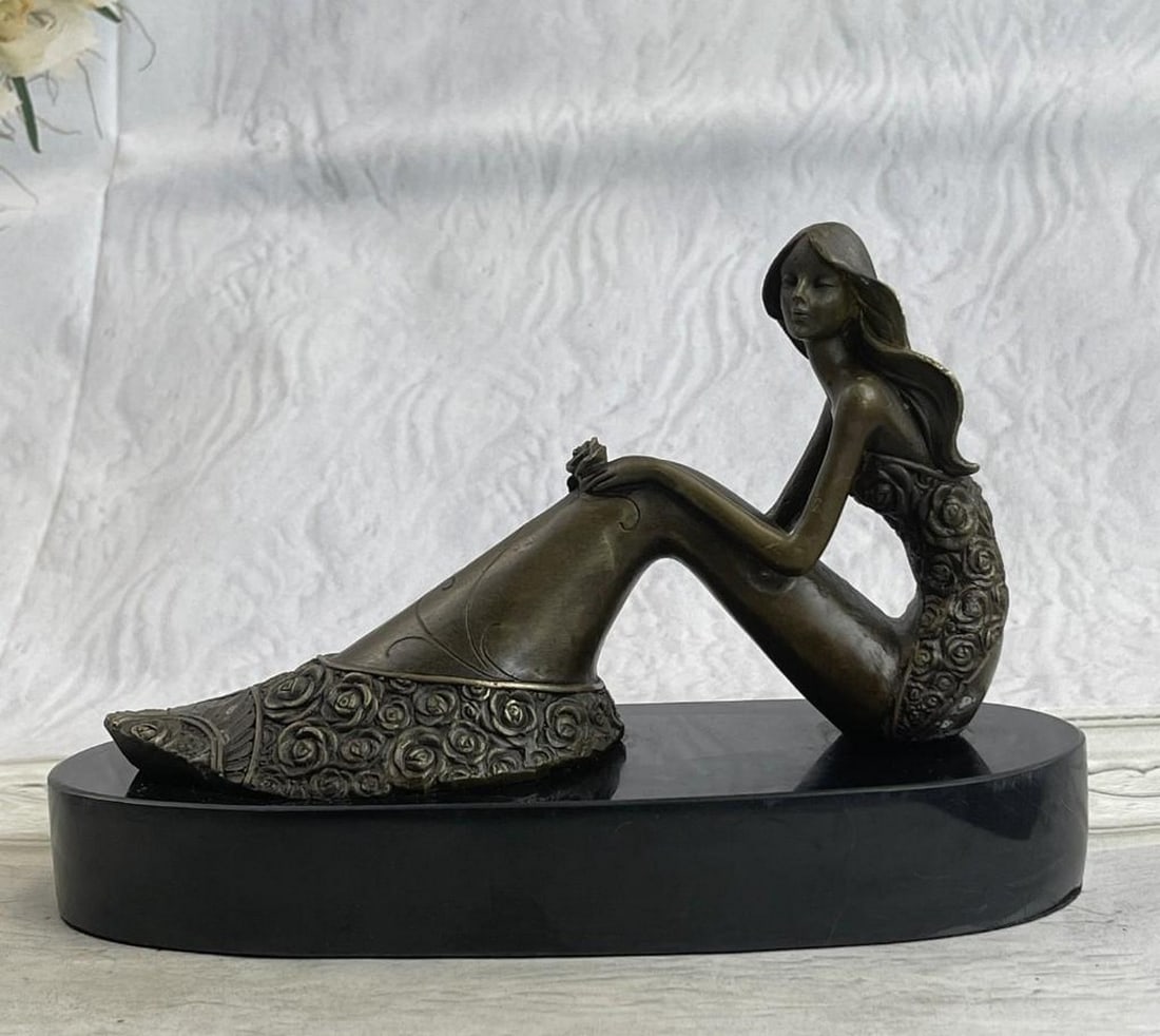 Mid Century Mermaid Bronze Sculpture: Mid Century Mermaid Bronze Sculpture. Crafted with exquisite detailing,this beautiful Sculpture makes a bold statement. Expert craftsmanship is immediately apparent making an outstanding display. The