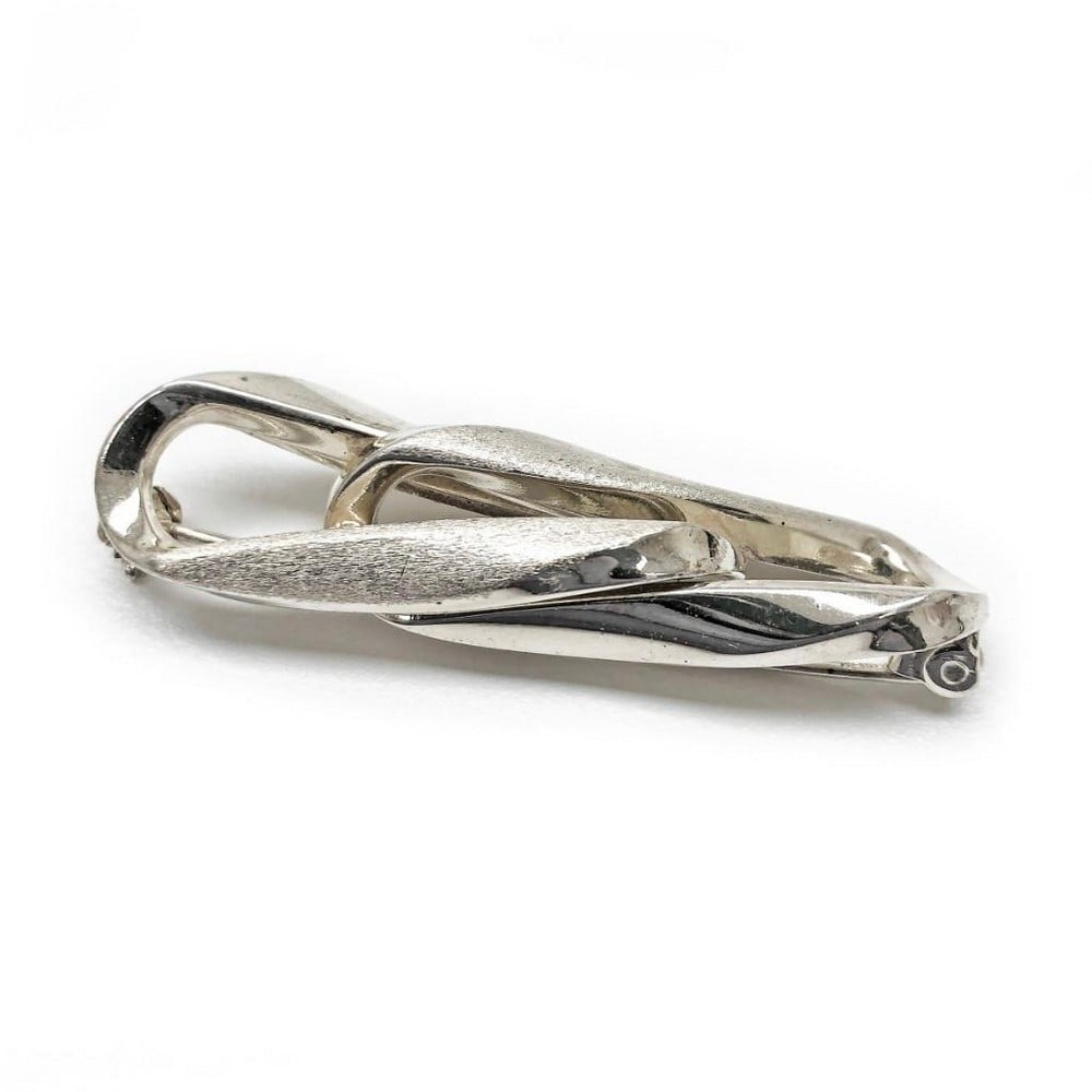 Sterling Silver Contemporary Designed Ladies Brooch: A Sterling Silver Contemporary Designed Ladies Brooch. A Clever & Simple Design In Sterling That Offers A Statement When Worn On Formal Occasions. View Photos FOr Further Details.