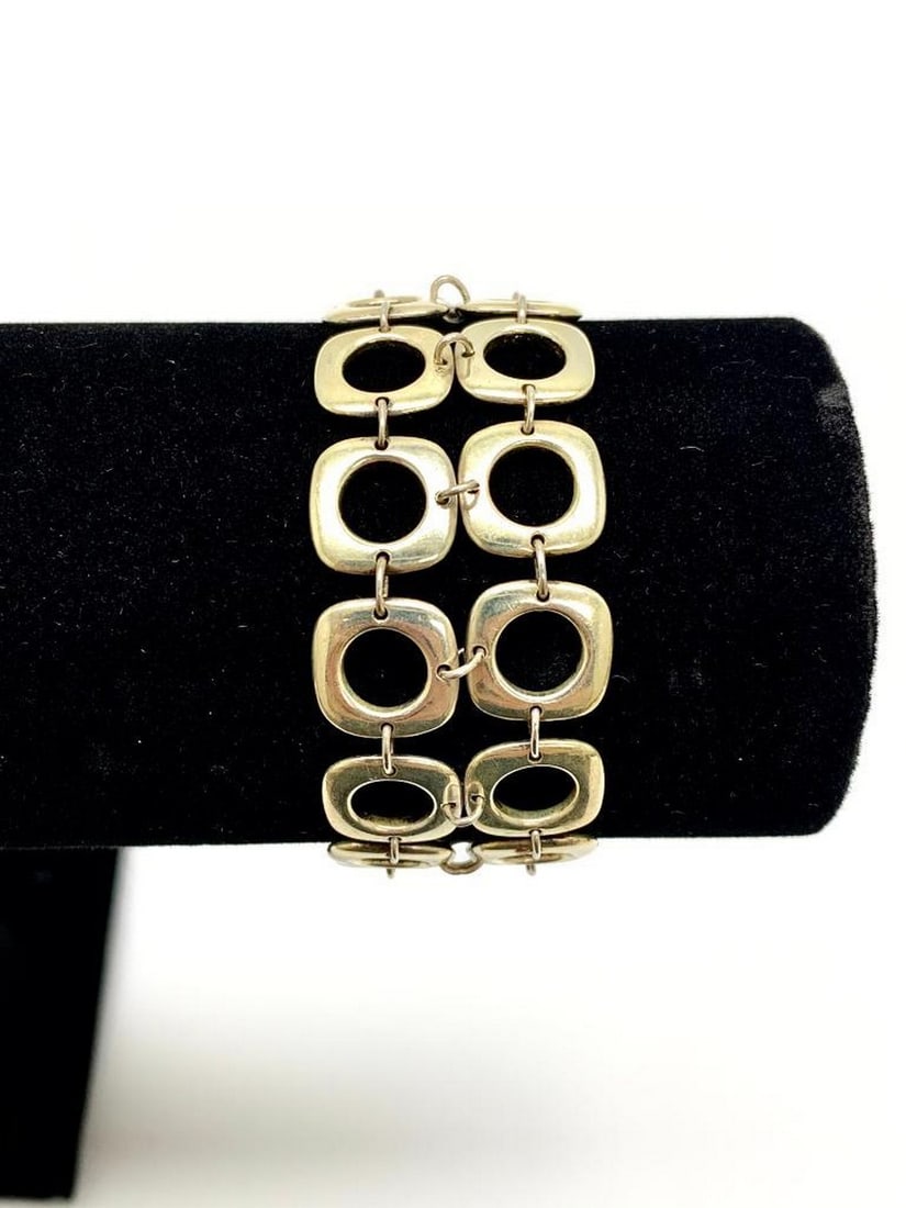 Tiffany & Co. Two Row Double Square Cushion Toggle Bracelet Sterling Silver 925: Tiffany & Co. Two Row Double Square Cushion Toggle Bracelet Sterling Silver 925. View Photos For More Details.