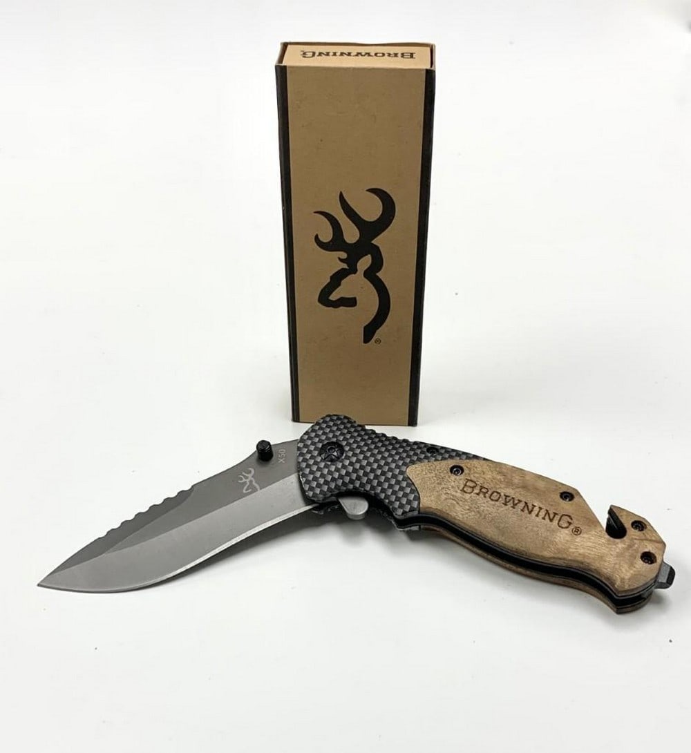 Browning Foldable Hunting Knife: Browning Foldable Hunting Knife This Browning foldable hunting knife is a reliable companion for any outdoor enthusiast. Designed for versatility and durability, this knife features a sharp stainless