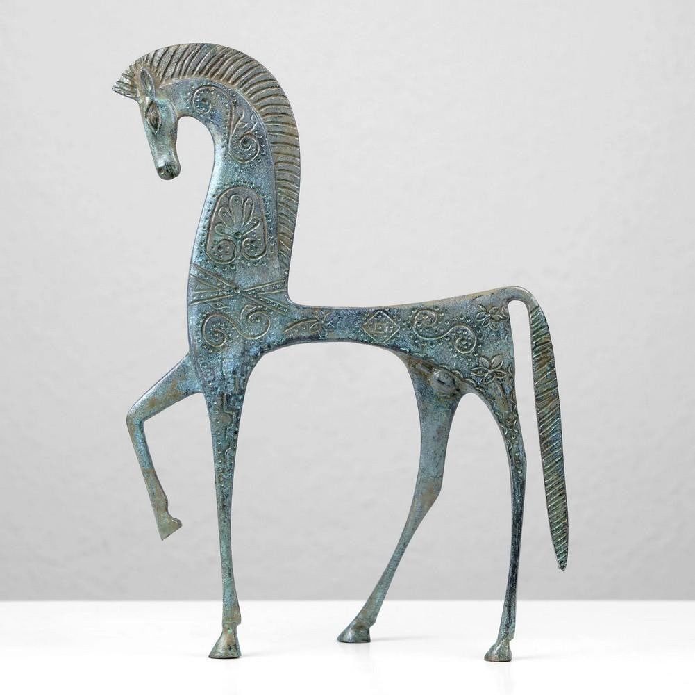 Abstract Greek Horse Bronze Sculpture - (2lbs): Abstract Greek Horse Bronze Sculpture - (2lbs) Indulge in the timeless allure of ancient Greece with our Greek Horse Statue in Bronze, meticulously crafted to evoke the geometric-style findings of ant