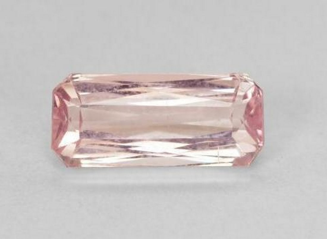 1.9ct Octagon/Scissor Cut Light Baby Pink Tourmaline Gemstone: 1.9ct Octagon/Scissor Cut Light Baby Pink Tourmaline Gemstone Illuminate your jewelry collection with the ethereal beauty of our Octagon/Scissor Cut Light Baby Pink Tourmaline Gemstone. Delicately cra
