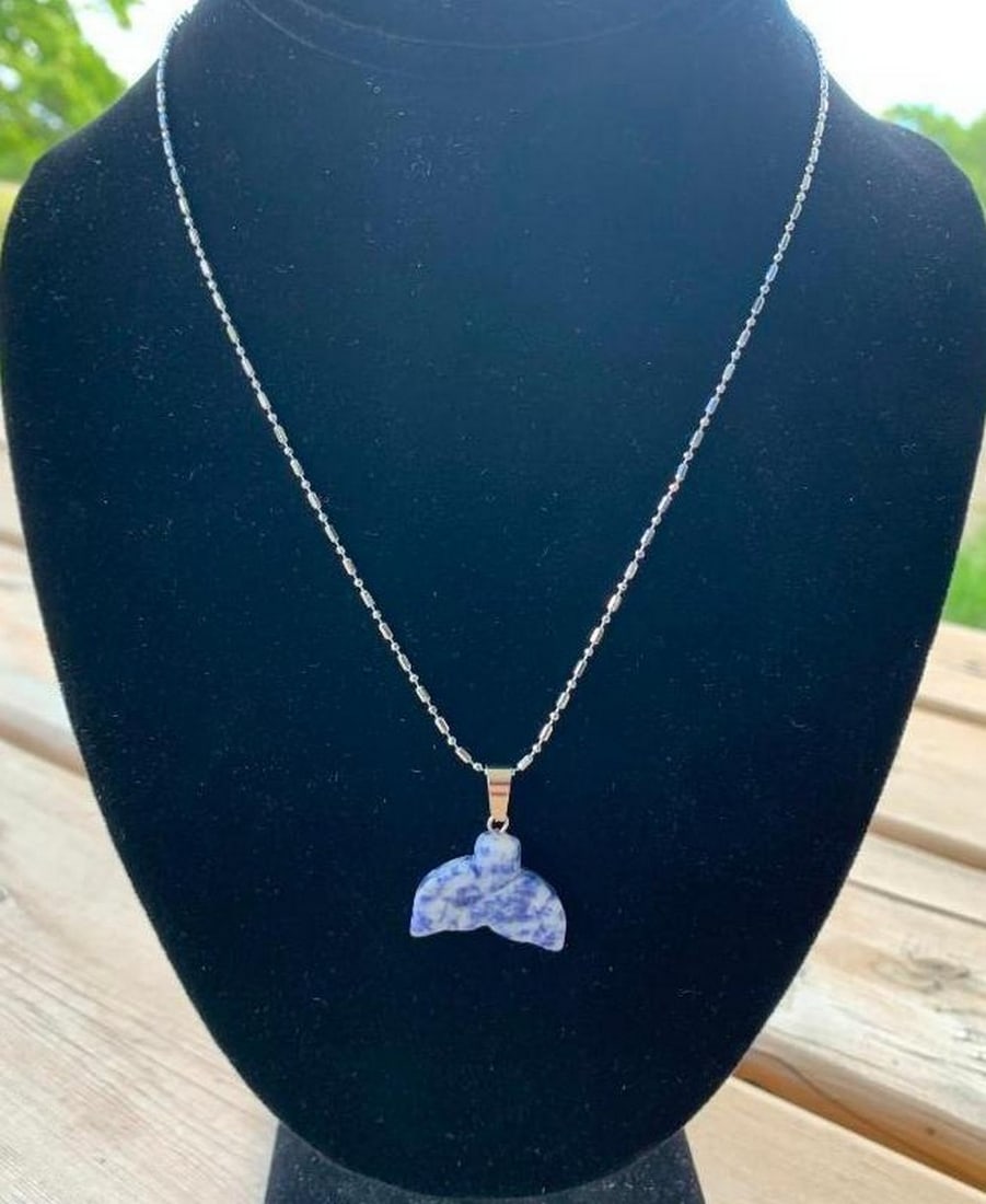 Stunning Natural Sodalite Stone Carved Fish Tail Sterling Silver Necklace: Stunning Natural Sodalite Stone Carved Fish Tail Sterling Silver Necklace Sodalite brings order and calmness to the mind. It encourages rational thought, objectivity, truth and intuition, along