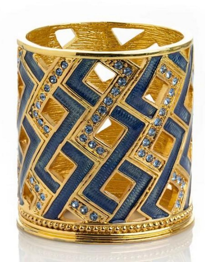 Midnight Gold Blue and Gold Candle Holder: Midnight Gold Blue and Gold Candle Holder Elegant and enchanting, this blue and gold candle holder evokes the serene beauty of twilight. The deep blue base offers a rich contrast to the gleaming